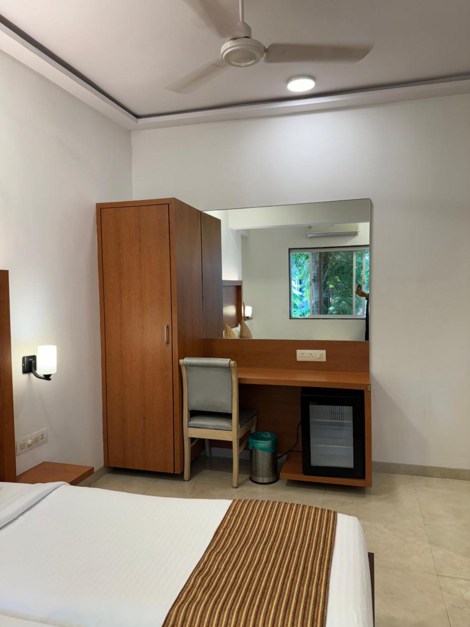 Hotel Galaxy Bombay Eksteriør billede