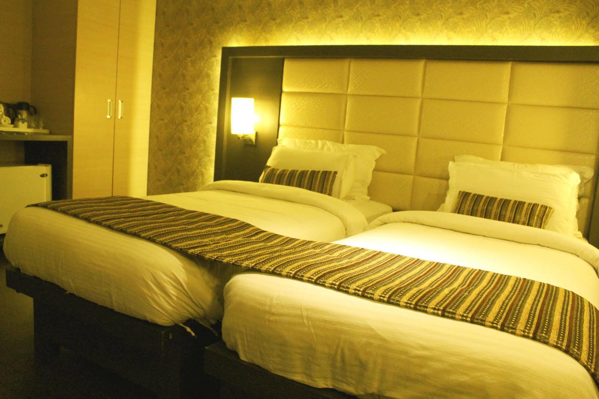 Hotel Galaxy Bombay Eksteriør billede