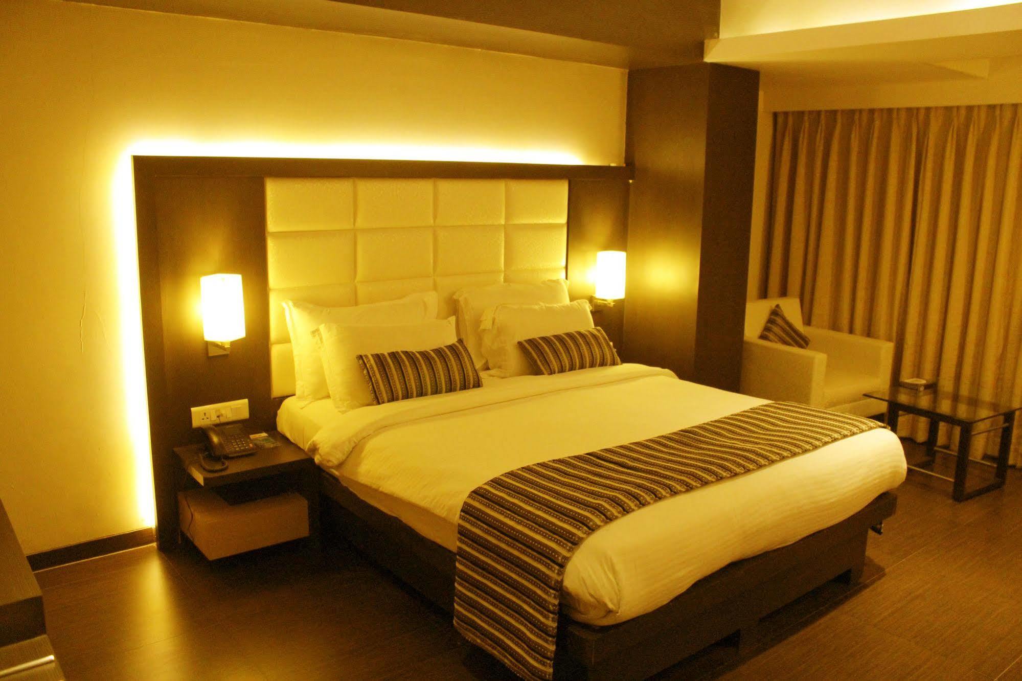 Hotel Galaxy Bombay Eksteriør billede